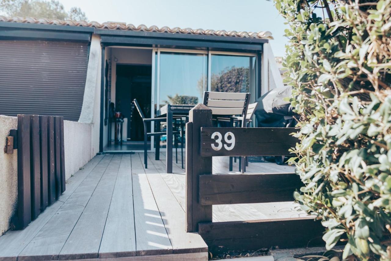 Village Naturiste Villa 2/4 Pers Avec Terrasse Agde Exterior photo